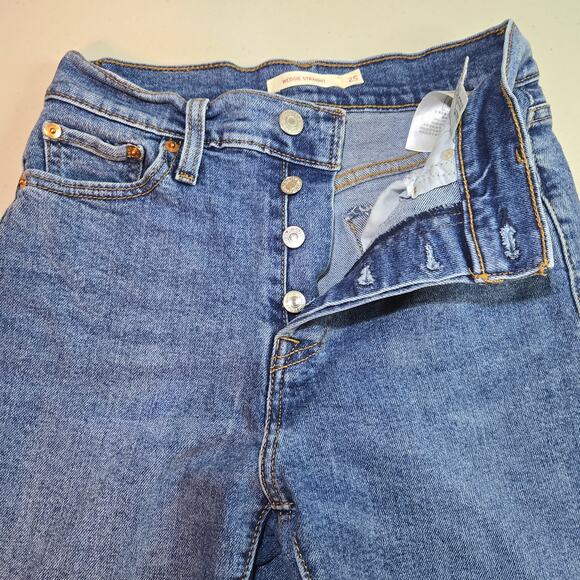 Levi's High Rise Button Fly‎ Wedgie Straight Fit Raw Hem Denim Jeans Size 25 - Picture 8 of 8